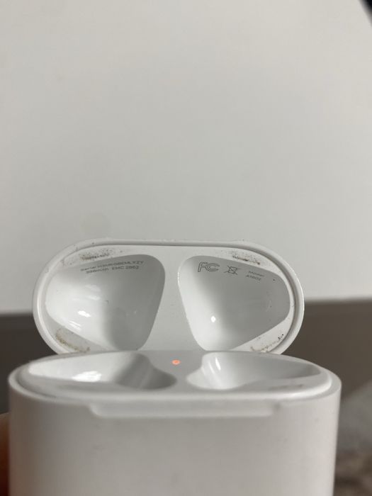 Кейс AirPods 2 оригинал (A1602) рабочий