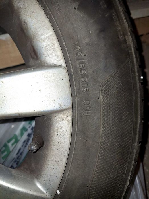 Jante de aliaj golf 195.65 R15 cu cauciucuri de vara Kerber, dot 51/23