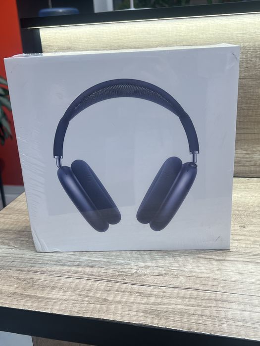 AirPods Max - 1 поколение.