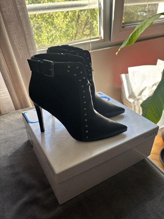 Боти Guess като нови, обувани два пъти, размер 38