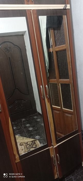 Трёхдверный шкаф