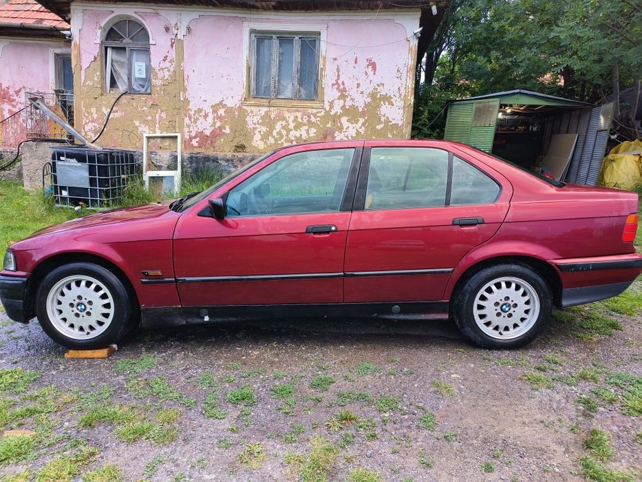 Vând BMW E36 Sedan