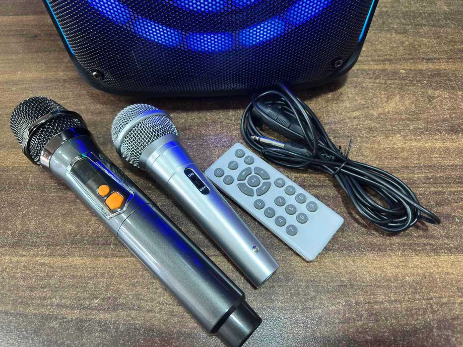 Безжична портативна караоке аудио система KTS-1912 с 2 микрофона
