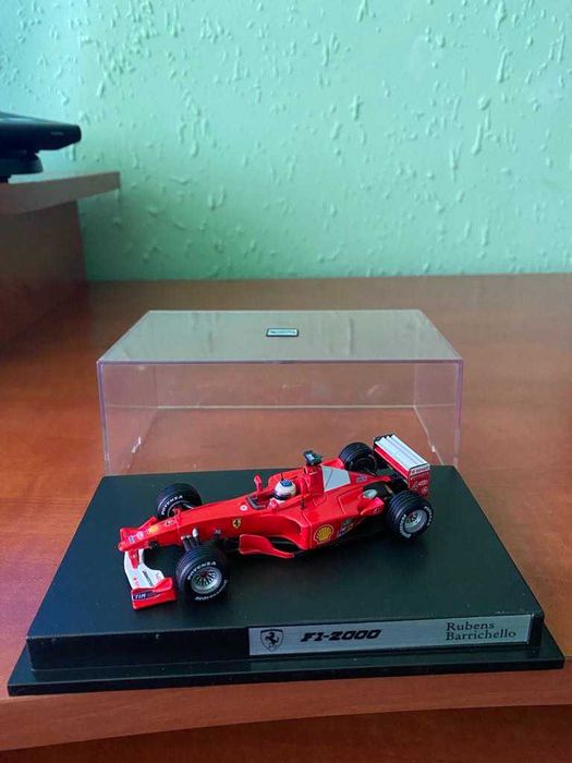 модели  формула 1  Ferrari  -  HOT WHEELS -  1.43 - Rubens Barrichello