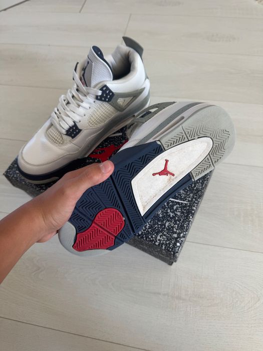 Обувки Jordan 4