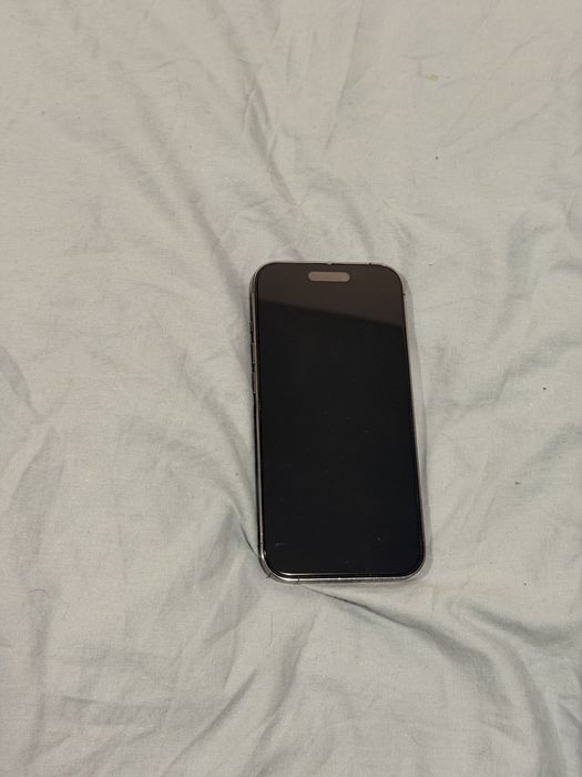 Продавам Iphone 14 pro