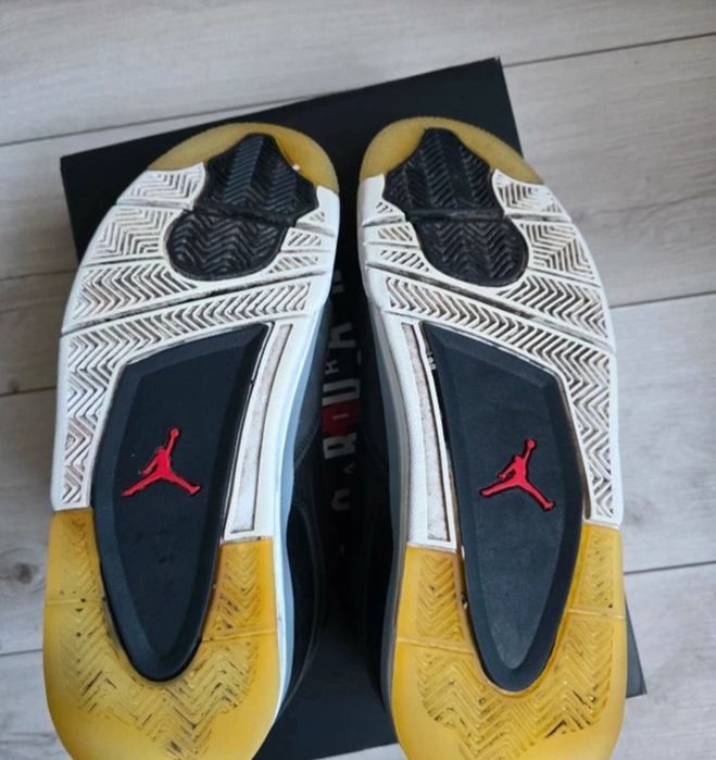 Adidasi jordan 4 rm !!urgent !!