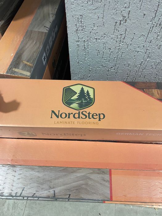 Ламинат в наличии