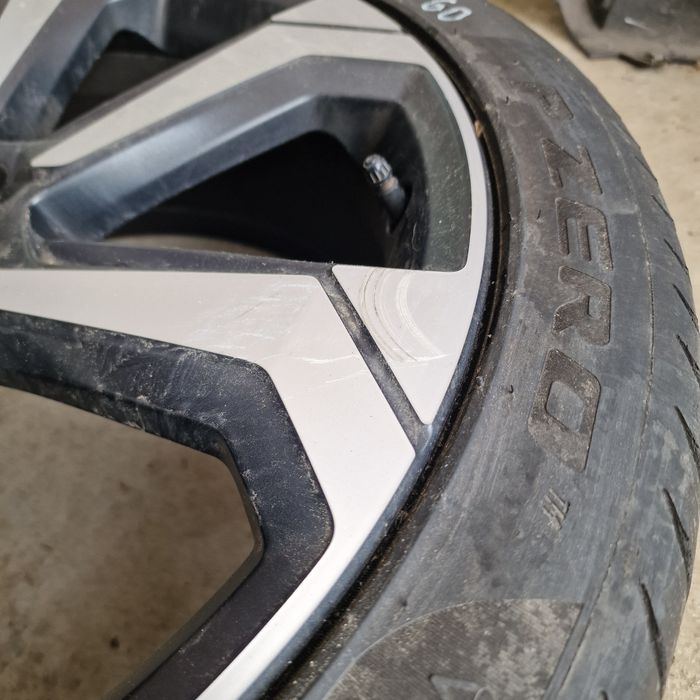 Volvo V60  20" джанта с гума