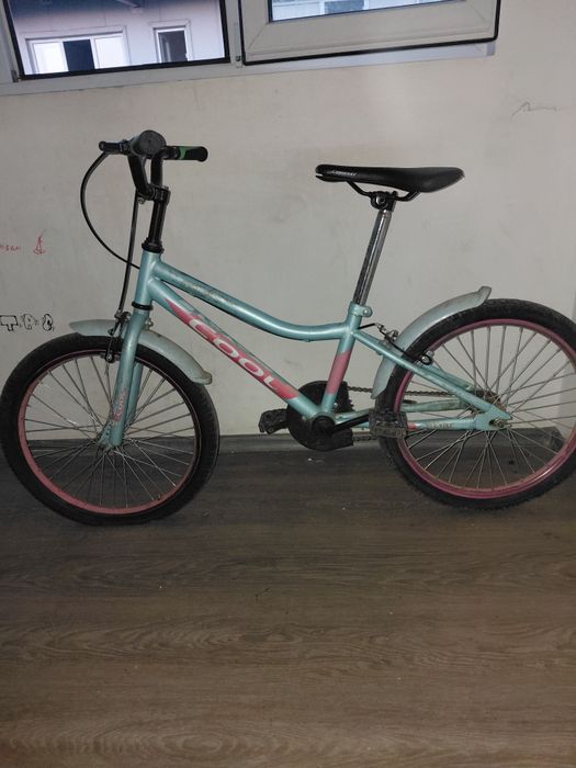 Vând bicicleta de copii