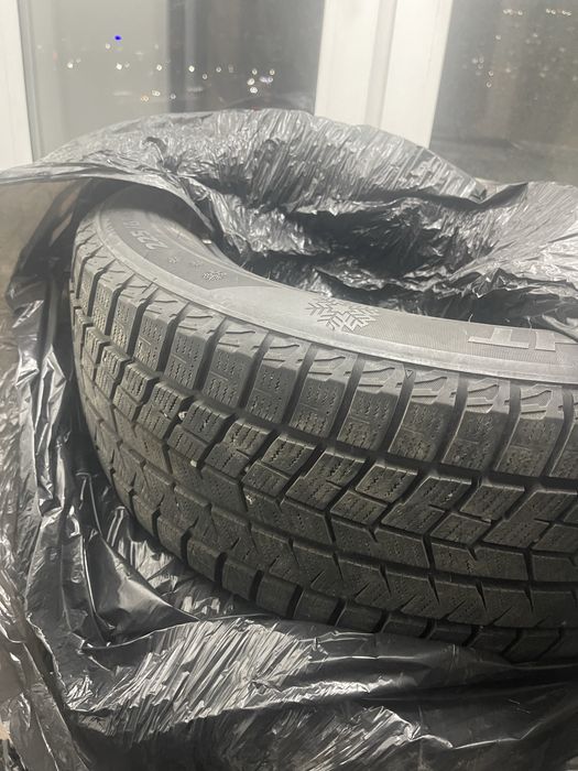 Продам зимние шины 225/60/17