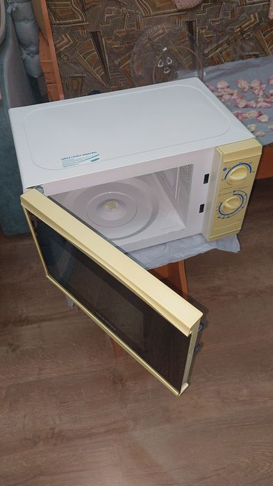 Продам СРОЧНО микроволновку
