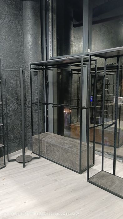 Лофт мебель магазин вешалки полки одежды kiyin dukon uchun jovonlar