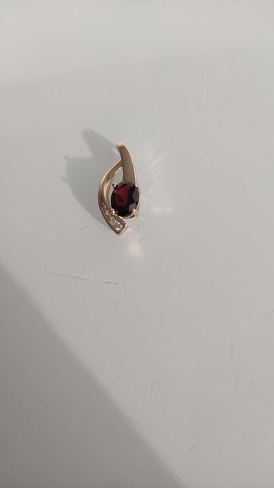 Pandativ aur 14k Garnet si diamante