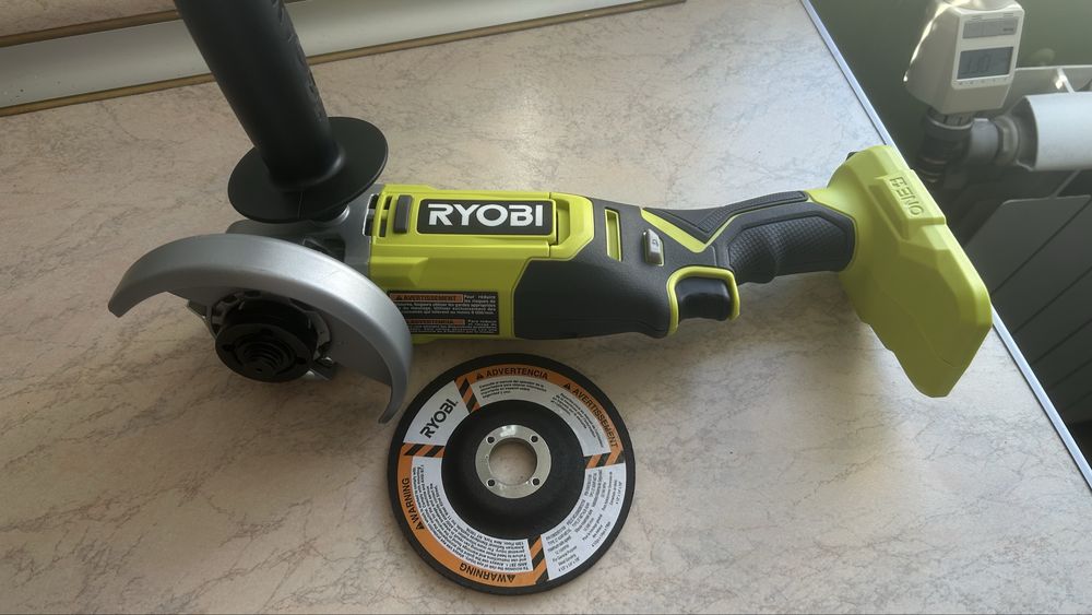 Нов акумулаторен ъглошлайф Ryoby