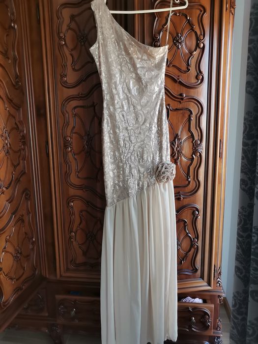 Vând rochie eleganta