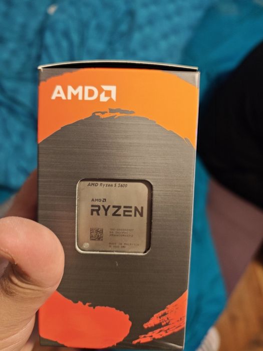 Vând procesor amd ryzen 5 5600