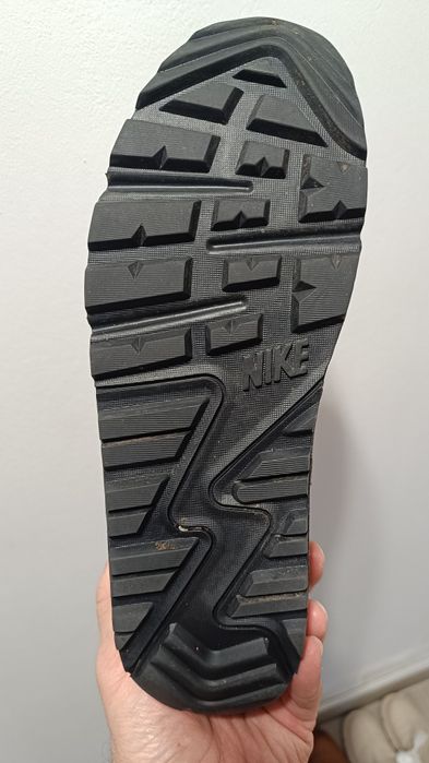 Nike noi 44 preț 250 ron