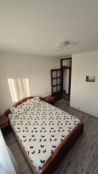 Inchiriez apartament 3 camere