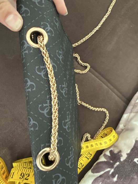 Малка чанта на  Guess