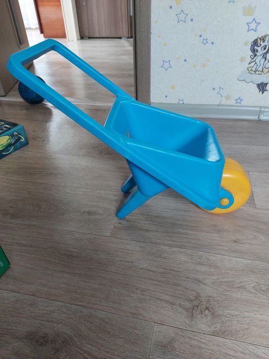 Продам детскую тележку