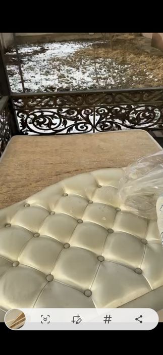 Продам кровати и письменный стол