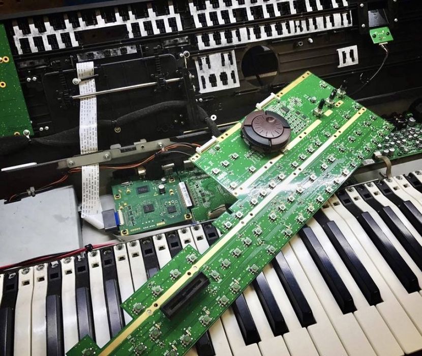 Reparații și intreținere Korg Yamaha Roland