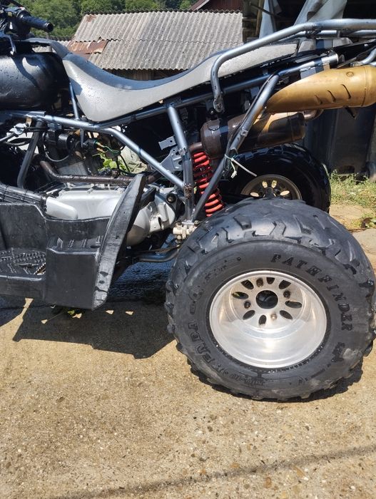 Vând ATV Polaris 400