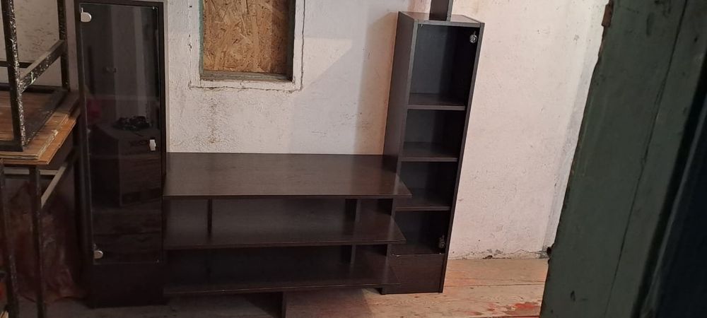 Продам тумбочку.