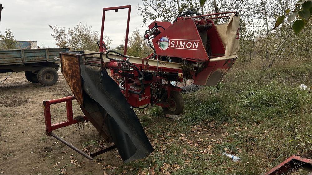 Морковоуборочный комбайн