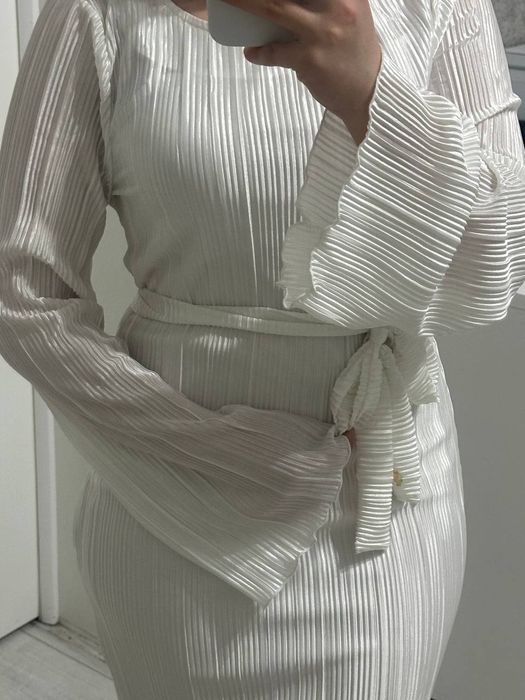 Платье белое НОВОЕ