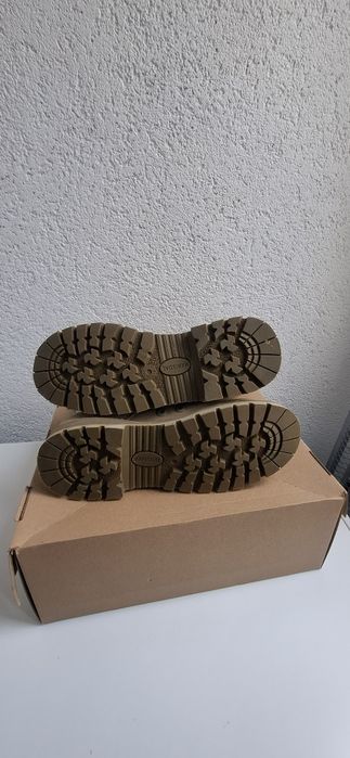 Bocanci piele intoarsa nr 42