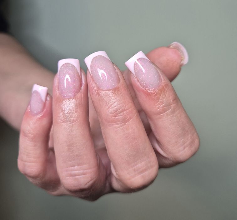 Manichiura pedichiura/Unghii cu gel