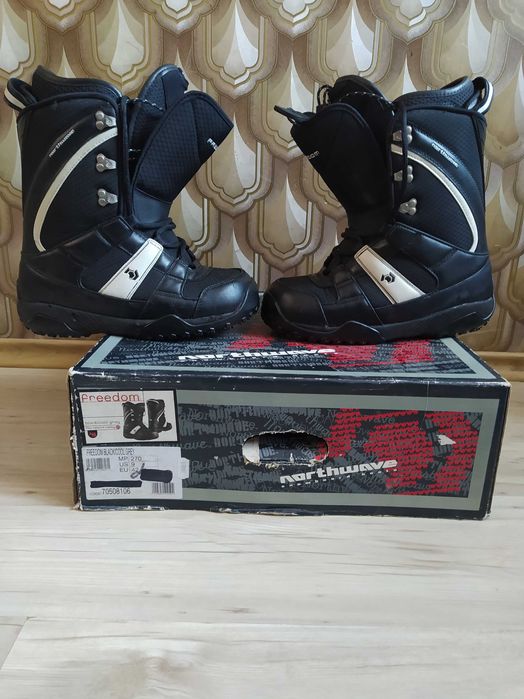 Сноу борд обувки 42 номер( 27 см стелка) и 32,5 номер(20,5 см стелка)