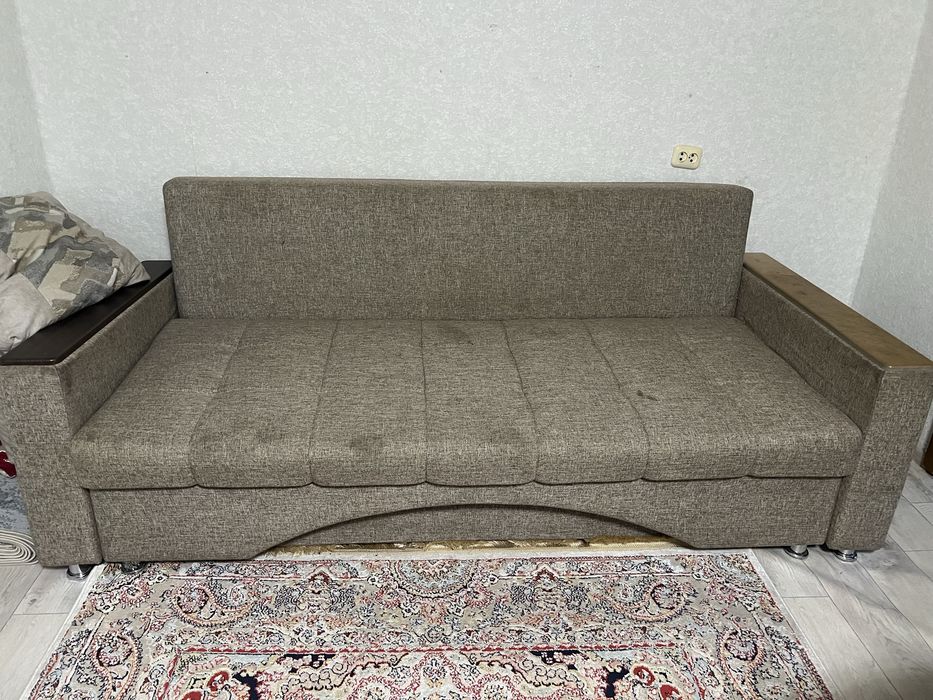 Диван прочно продам