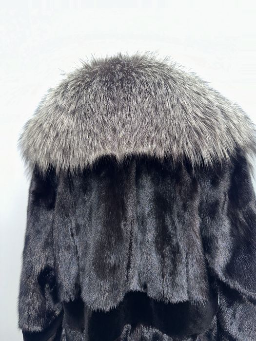 Норковая шуба с чернобуркой