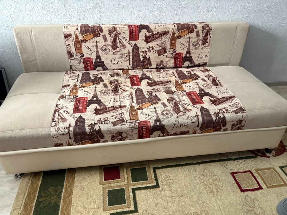 Диван видвижной б/у