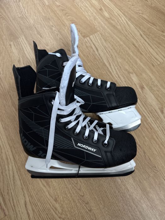 продам коньки обсолютно новые 1 раз одевал