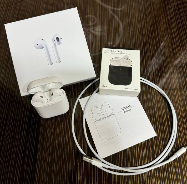 Aerpods (без проводной наушники + с чехлом.