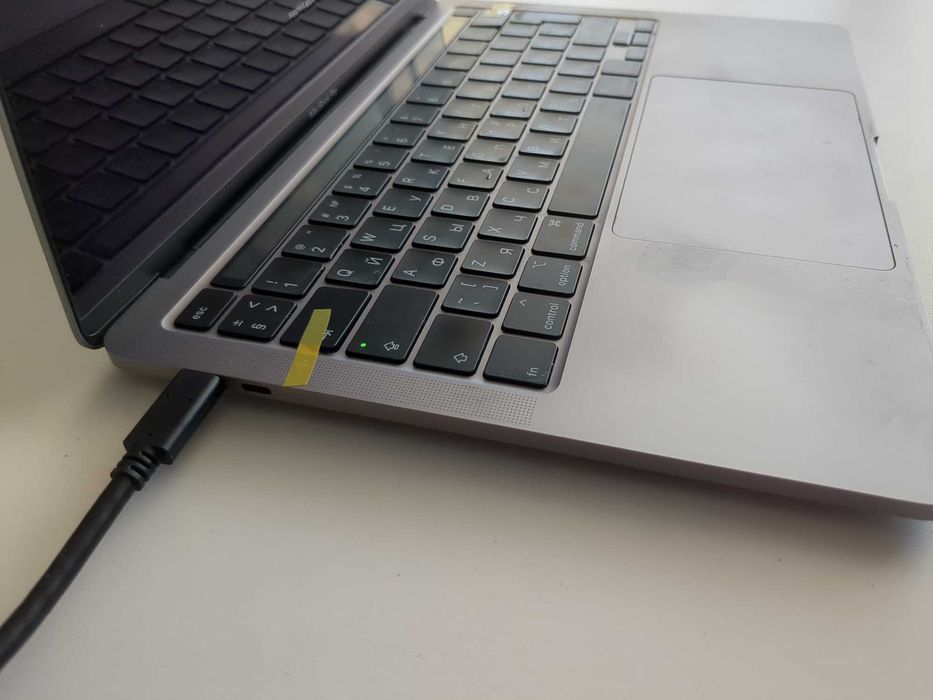 MacBook Pro 13 A2251 2020