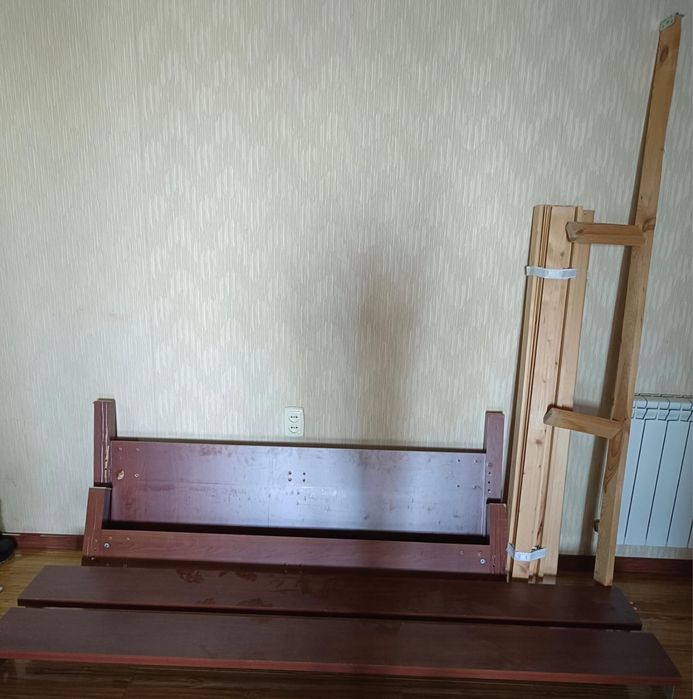 Кровать разобранная и матрас. Самовывоз, район кунаева