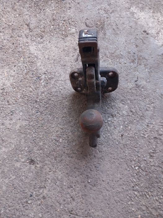 Cui(carlig) de vanzare