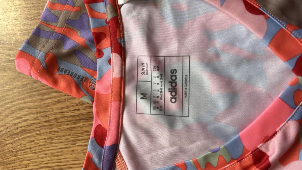 Adidas тениска женска М