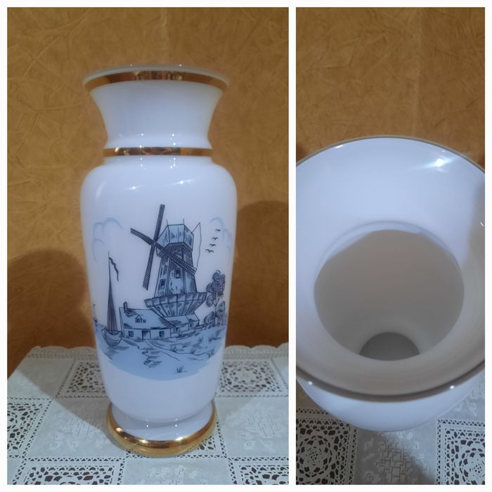 Красивая ваза "Мельница" . Богемия. Чехословакия. В идеальнейшем состо