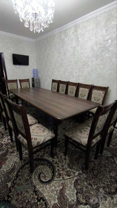 270×120 sm katta stol + 14 ta stul sotiladi