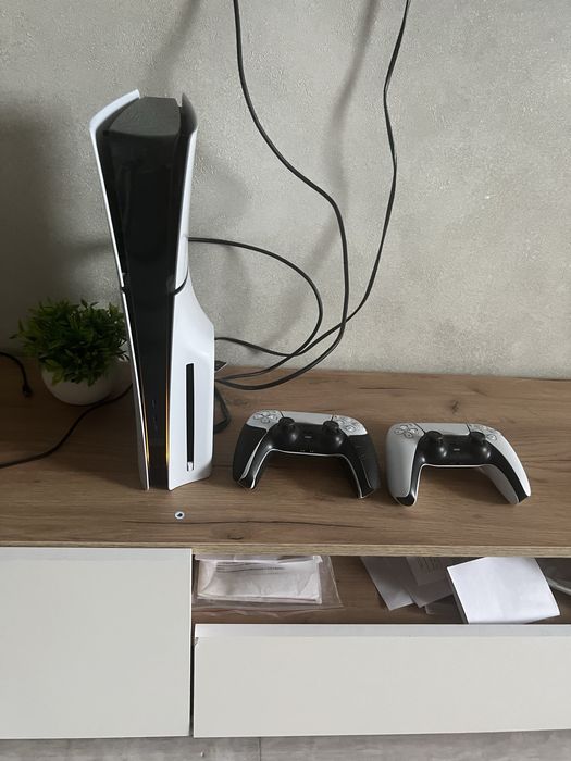 Playstation 5 slim продаю
