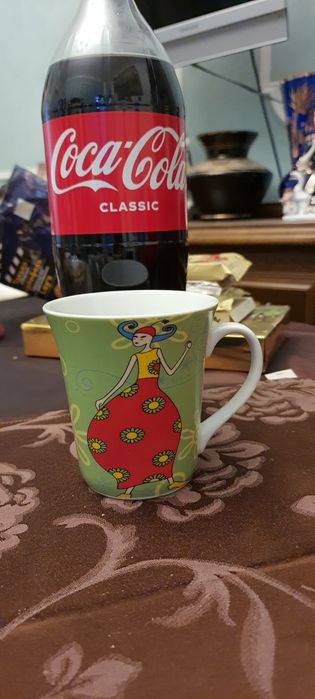 Большие чайные  кружки