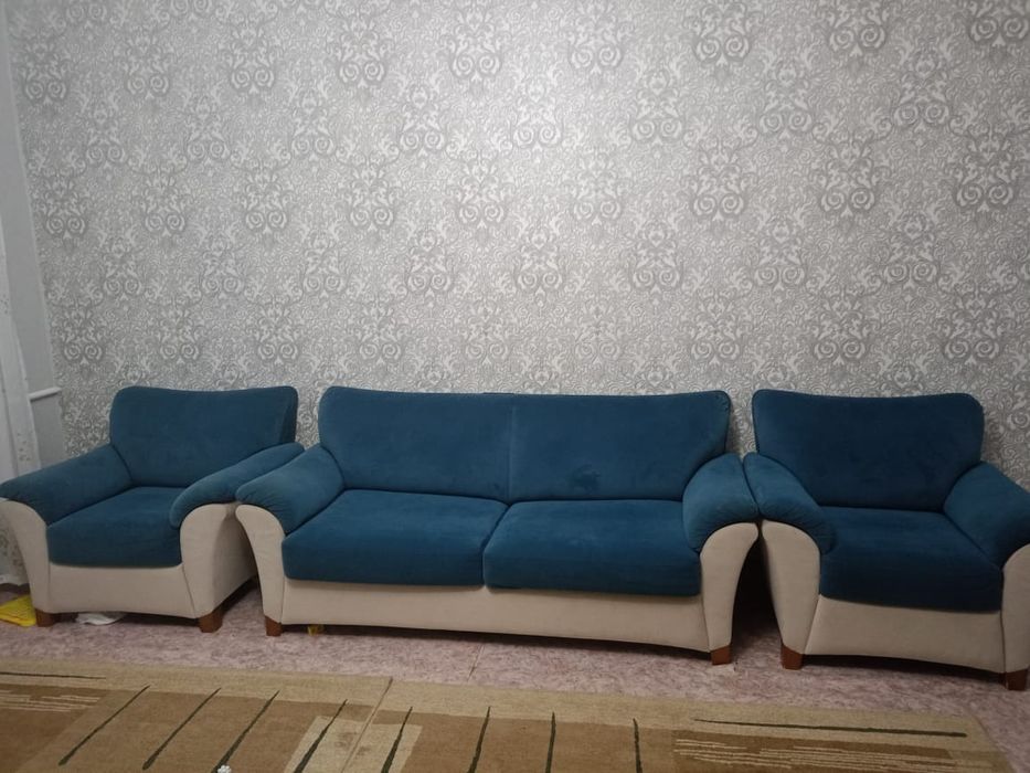 Диван гостиной сатылады!