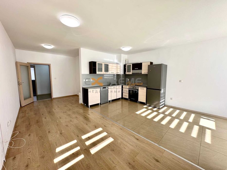 Дава се под наем Офис в Варна, Лятно кино Тракия - 111 кв.м за 484.5 € - Снимка #4