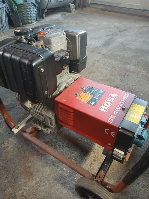 Vând generator mosa dizel
